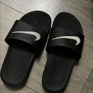 Nike Kids Black and White Sandals